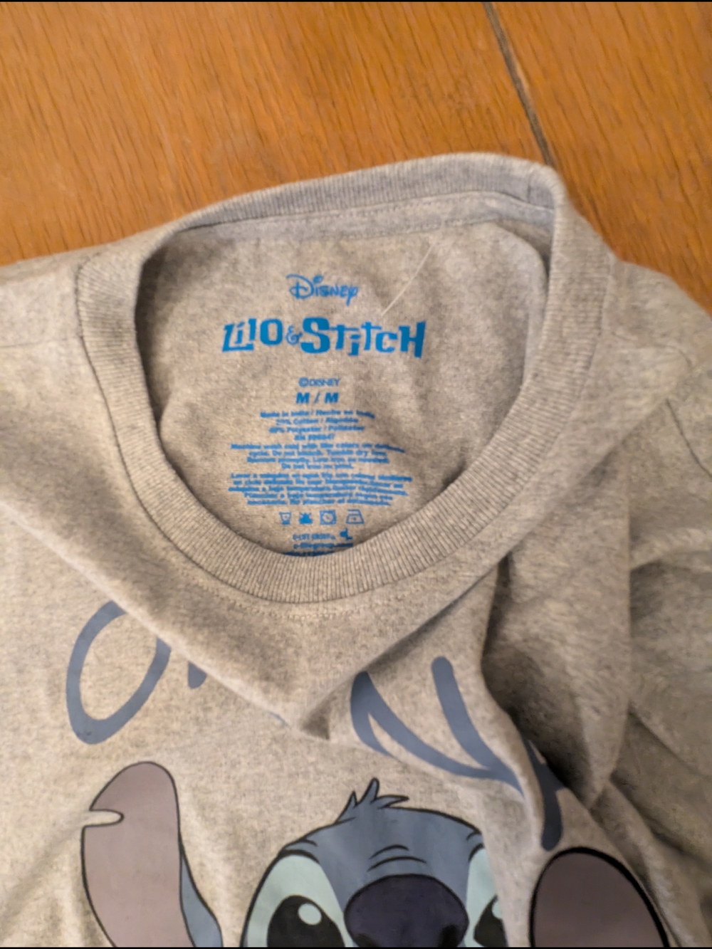 Disney Stitch "Ohana Means Family" Gray T-Shirt M - Picture 6 of 7